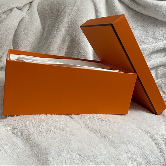 Authentic Hermès Empty Shoebox - Picture 4 of 9
